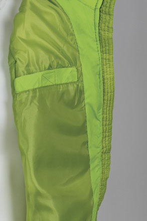 Szczegół kieszeń wewnętrzna piersi po lewej stronie